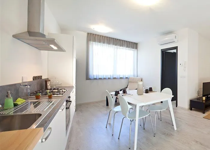 Urban Homy Bed & Breakfast